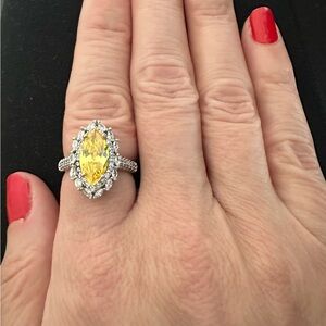 Elegant Yellow CZ Marquise Cut Silver tone Women's Ring Size 8